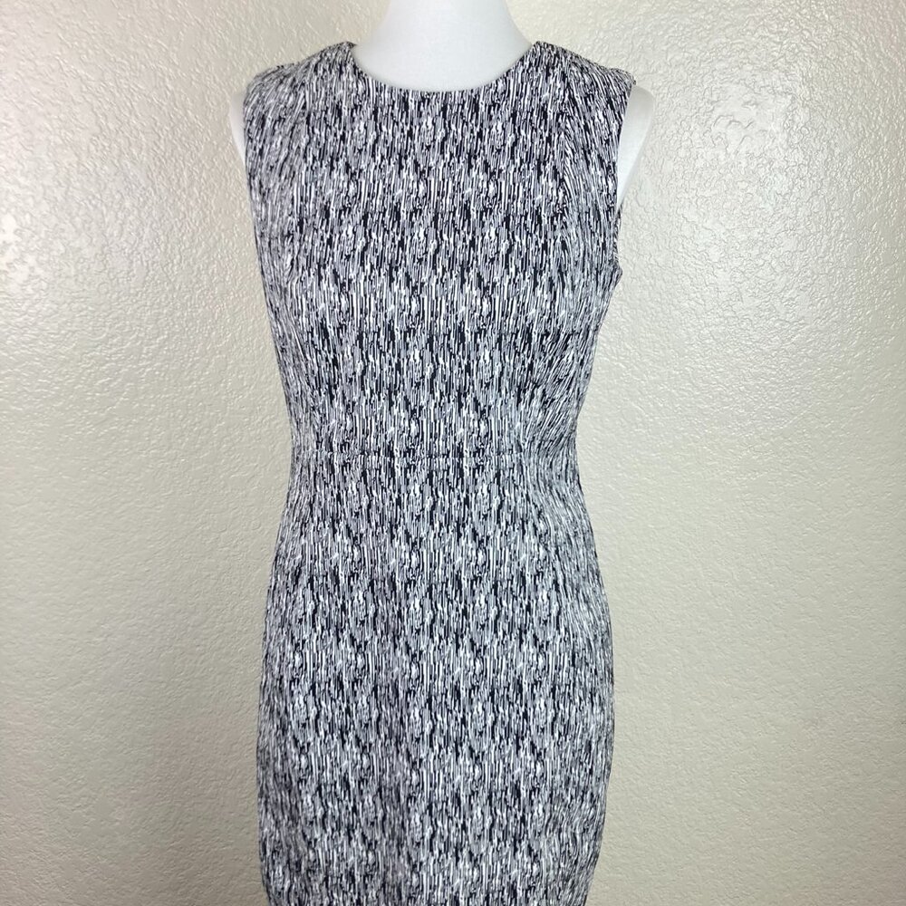 Calvin Klein Black & White Abstract Knit Sleeveless Sheath Dress Size 8